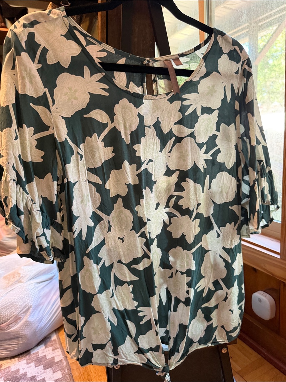 Women's Green Floral Tie-Hem Top - Brand Unknown